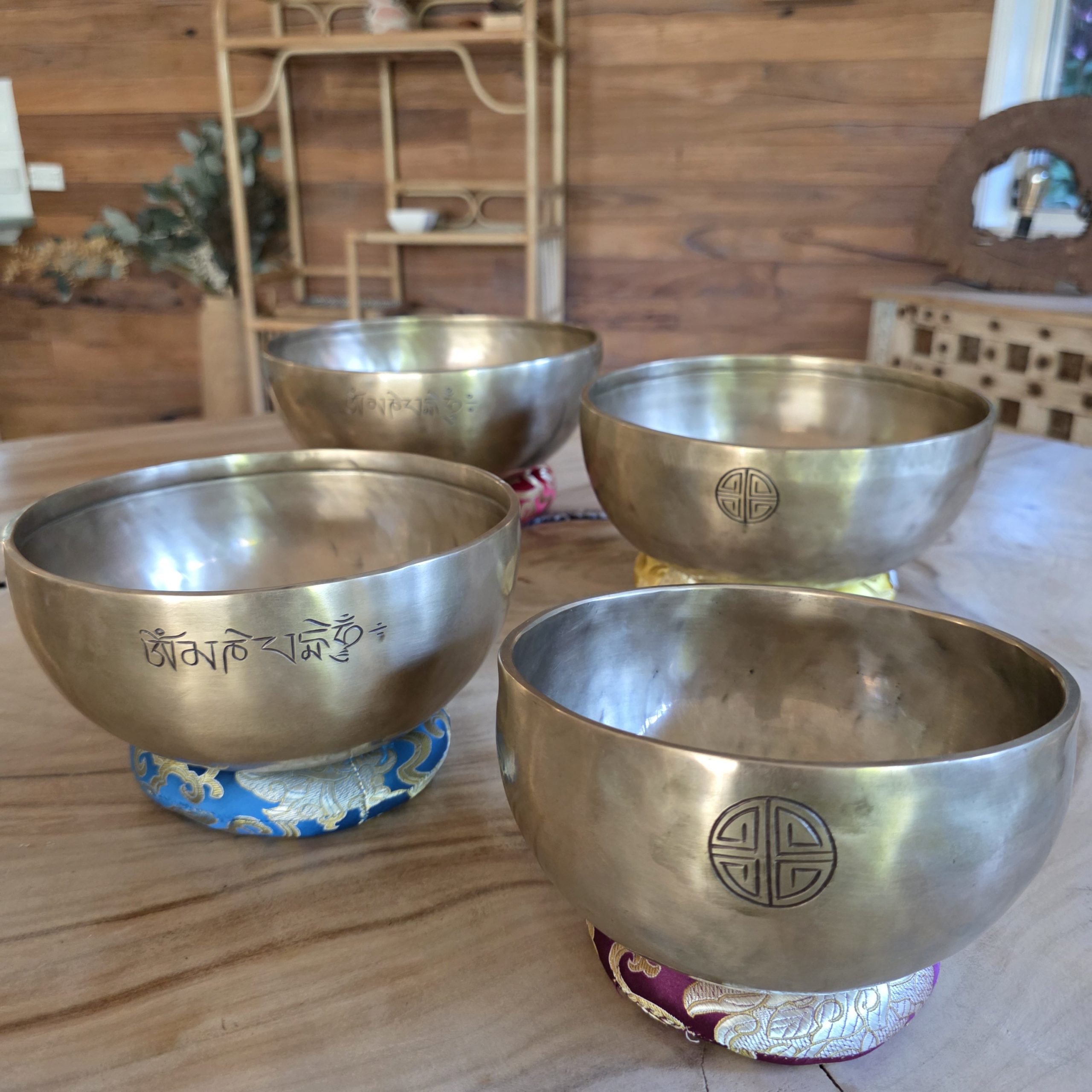 full moon himalayan bowls mini sets